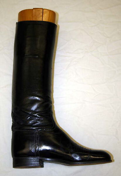 Riding habit, (a, b) Busvines &amp; Co. Paris (French), (a-c) wool
(d) linen
(e-h) cotton
(i) wool
(j, k) leather
(l-q) wood, French