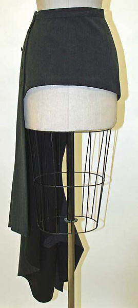 Riding habit, (a, b) Busvines &amp; Co. Paris (French), (a-c) wool
(d) linen
(e-h) cotton
(i) wool
(j, k) leather
(l-q) wood, French