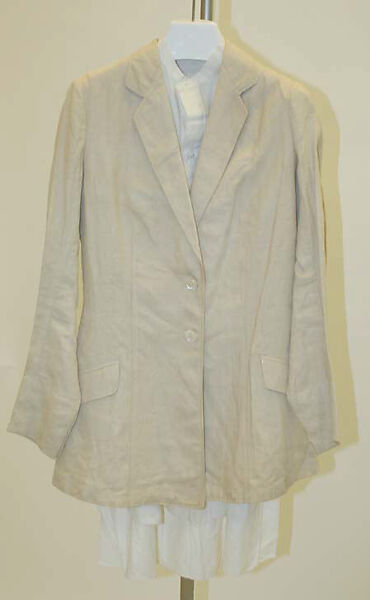 Riding habit, (a, b) Busvines &amp; Co. Paris (French), (a-c) wool
(d) linen
(e-h) cotton
(i) wool
(j, k) leather
(l-q) wood, French