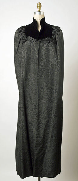 Evening cape, Elsa Schiaparelli (Italian, 1890–1973), silk, French 