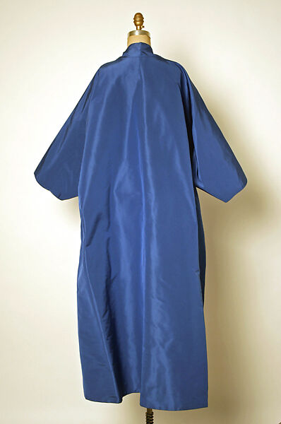 Evening coat, Halston (American, Des Moines, Iowa 1932–1990 San Francisco, California), silk, American