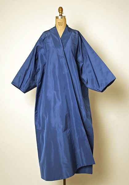 Evening coat, Halston (American, Des Moines, Iowa 1932–1990 San Francisco, California), silk, American 