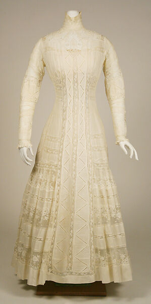 Dress, (a) cotton, American 