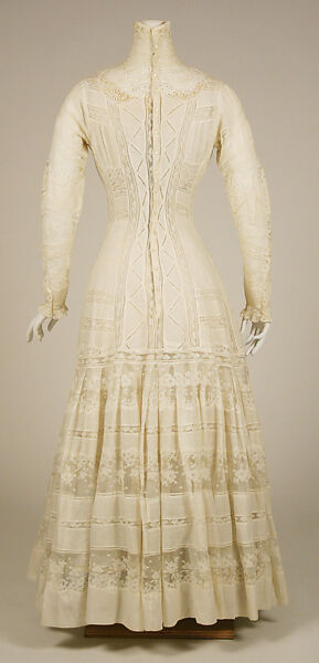 Dress, (a) cotton, American