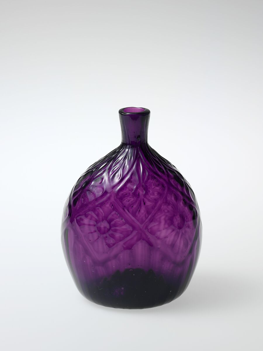 Pocket bottle, Attributed to American Flint Glass Manufactory (1764–1774), Blown pattern-molded glass, American 