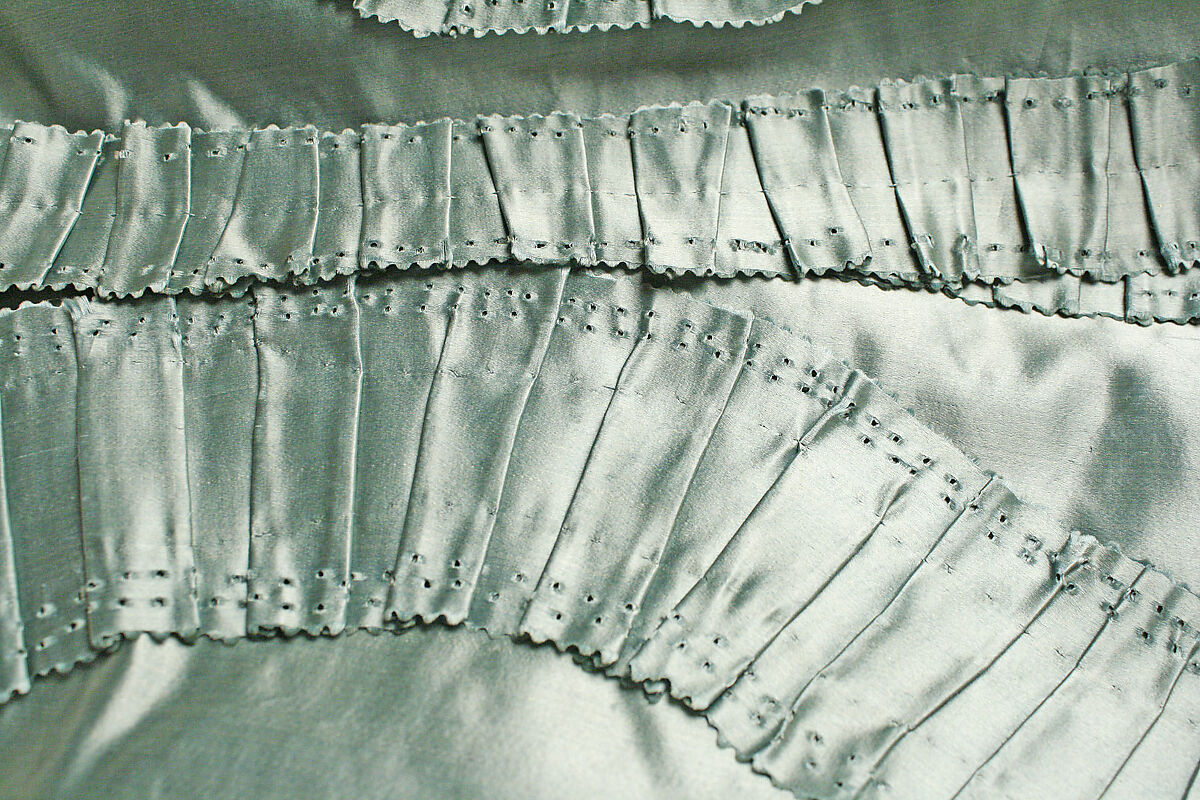 Robe à la française, silk, British