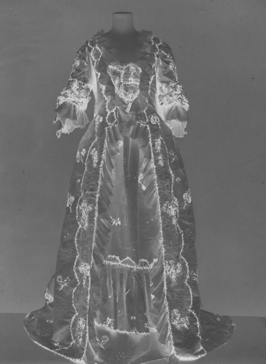 Robe à la française, silk, British