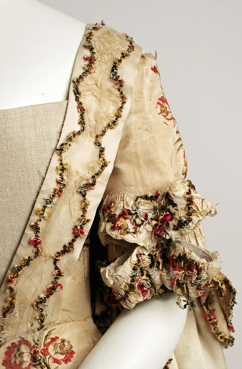 Robe à la française, silk, British