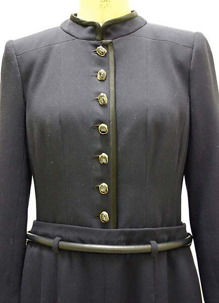 Ensemble, (a–c) House of Chanel (French, founded 1910), (a) wool, silk; (b) leather; (c) jewel, jet, agate, pearl; (d, e) linen, French