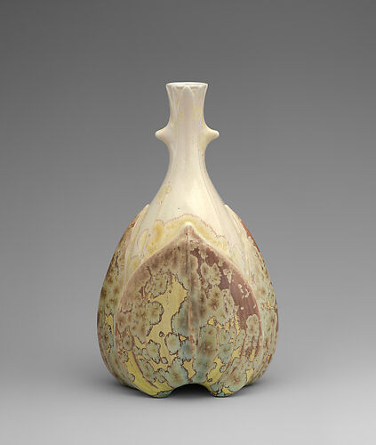 Bottle-shaped vase
