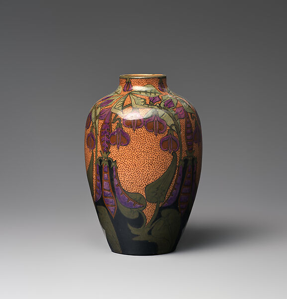 Vase with peapods, Plateelbakkerij De Distel (Dutch, born 1895), Glazed earthenware, Dutch, Amsterdam 