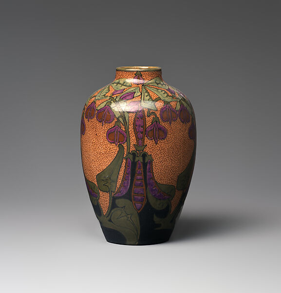 Vase with peapods, Plateelbakkerij De Distel (Dutch, born 1895), Glazed earthenware, Dutch, Amsterdam