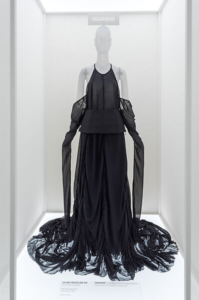 Vera Wang (American, born 1949), silk, wool, synthetic 