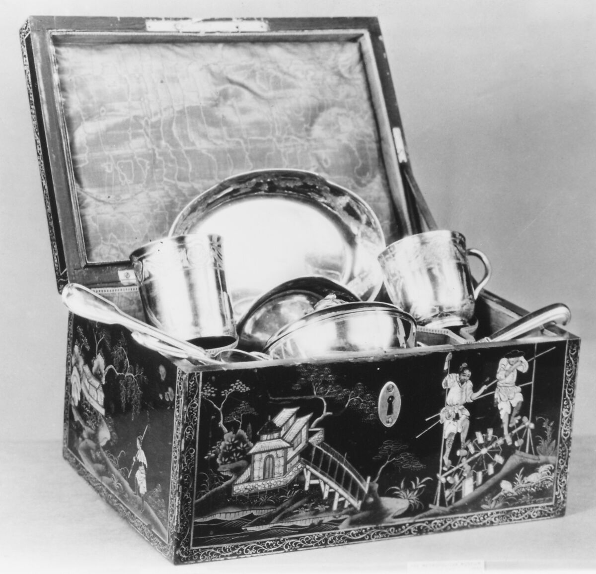 Stand for a bowl with cover (plateau), Jacques-Pierre Marteau (apprenticed 1740, master 1757, died 1779), Silver gilt, French, Paris