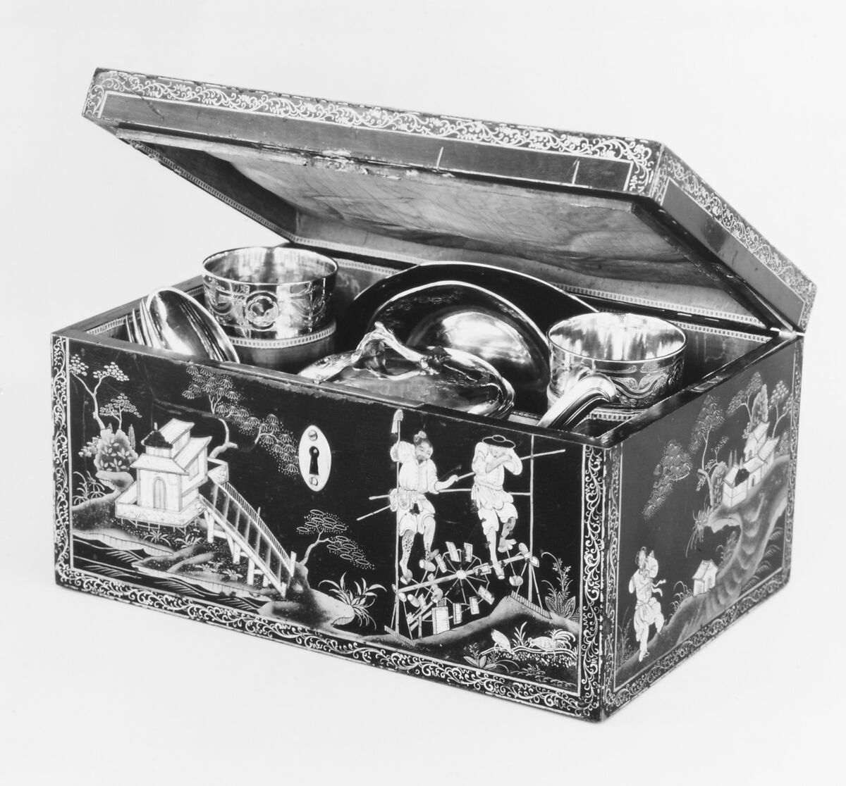 Stand for a bowl with cover (plateau), Jacques-Pierre Marteau (apprenticed 1740, master 1757, died 1779), Silver gilt, French, Paris