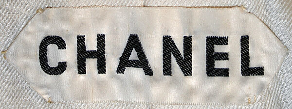 Evening suit, House of Chanel (French, founded 1910), a-r) silk; (s, t) metal, French