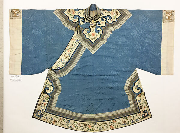Ensemble, Silk
(c) silk, cotton, metal, China