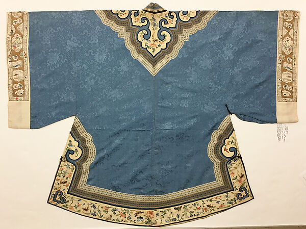 Ensemble, Silk
(c) silk, cotton, metal, China