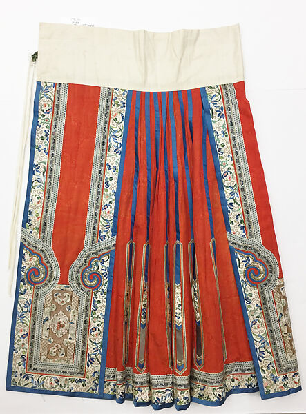 Ensemble, Silk
(c) silk, cotton, metal, China