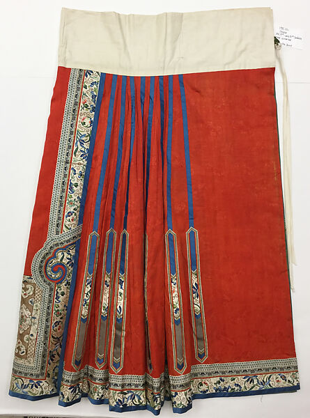 Ensemble, Silk
(c) silk, cotton, metal, China