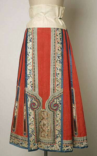 Ensemble, Silk
(c) silk, cotton, metal, China