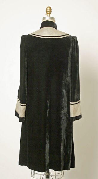 Ensemble, (a–c, e) silk, metal; (d) silk, metal, glass, Chinese