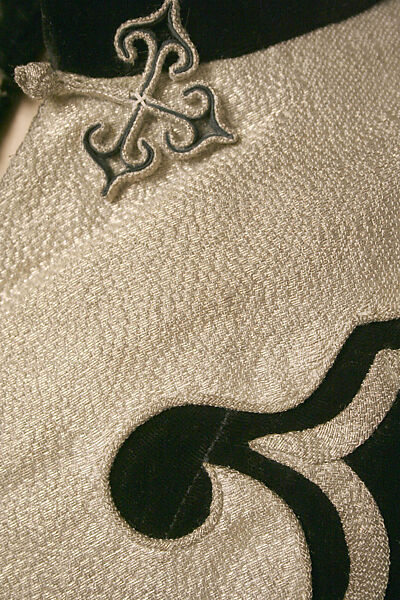 Ensemble, (a–c, e) silk, metal; (d) silk, metal, glass, Chinese