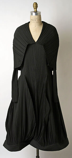 Dress, Issey Miyake (Japanese, 1938–2022), silk, Japanese 