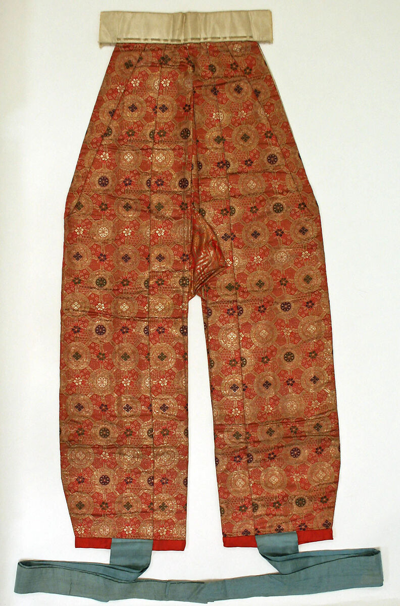 Dance ensemble, Silk, Japan