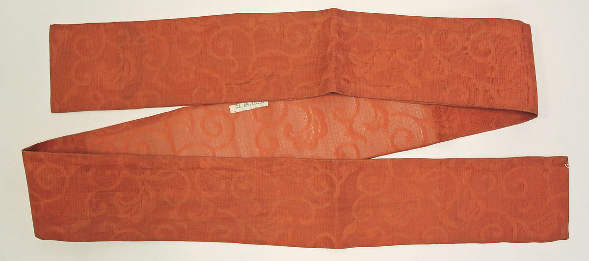 Dance ensemble, Silk, Japan