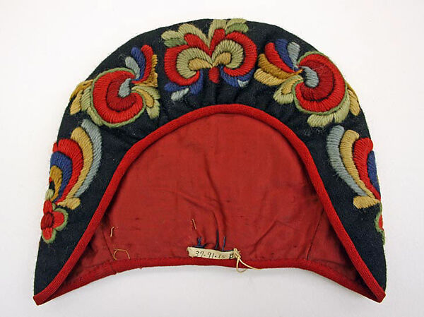 Ensemble, a, b) wool, Norwegian