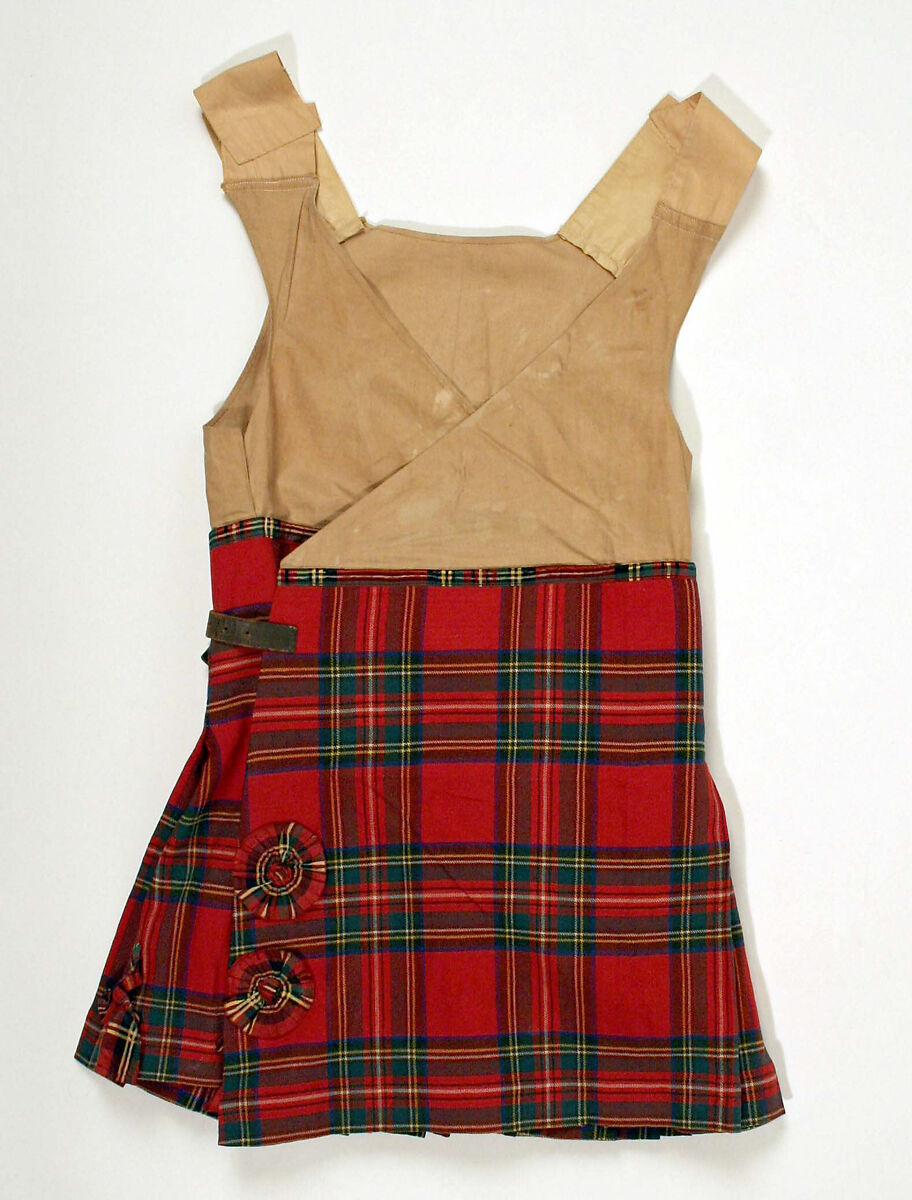 Ensemble, L.P. Hollander &amp; Co. (American), (a) silk
(b) wool, silk, leather
(c) wool
(d) silk, metal, feather
(e) metal, leather, hair, American