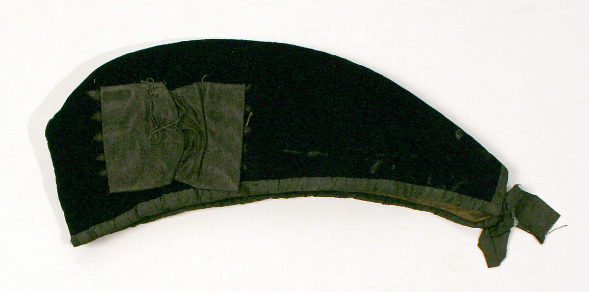 Ensemble, (a, b) silk, cotton, metal; (c) silk, Scottish