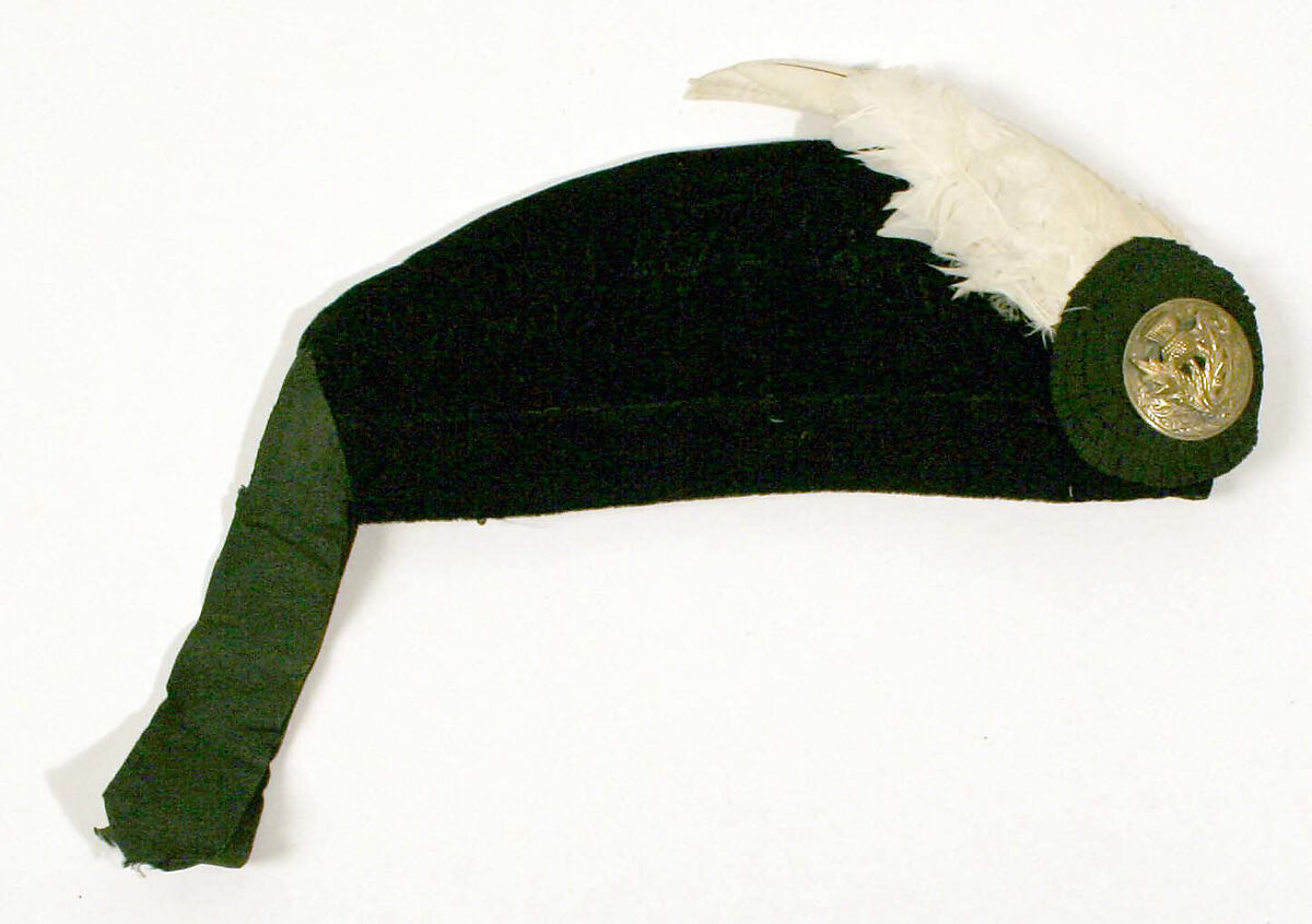 Ensemble, (a) silk, wool
(b) silk, cotton
(c) silk, cotton, metal
(d) wood, metal, glass
(e) leather, metal, hair, Scottish