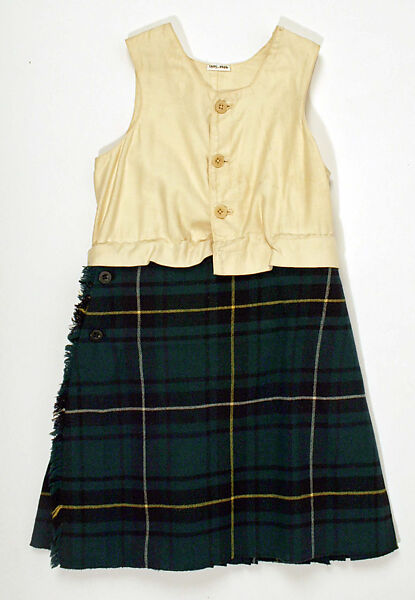 Ensemble, (a) silk, metal
(b) wool, cotton
(c, g) silk
(d, e, i, j) wool
(f) silk
(h) leather, metal, hair
(k, l) metal, glass, Scottish