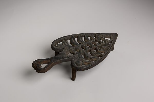 Trivet, Iron 