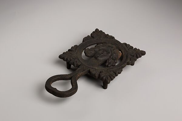 Trivet, Iron