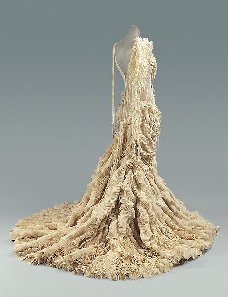 "Oyster Dress", Alexander McQueen (British, founded 1992), silk, British