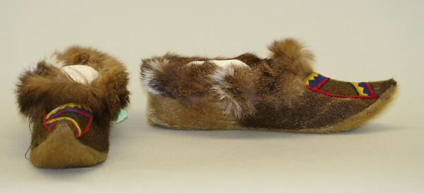 Shoes, fur, wool, probably European (Saami peoples) 