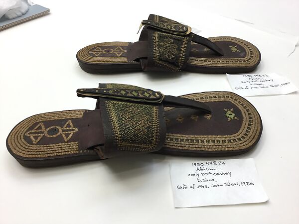 Sandals, Leather, cortical fiber; embroidered