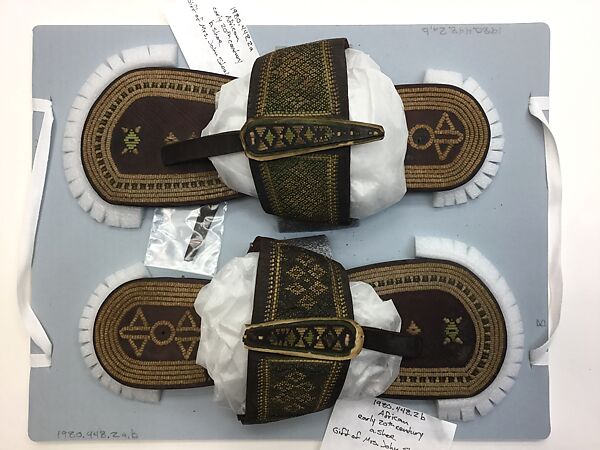 Sandals, Leather, cortical fiber; embroidered