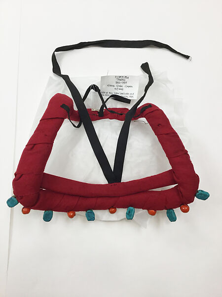 Ensemble, (a–c, e, f) silk, cotton, wool
(d) cotton, wool, clay, Tibet