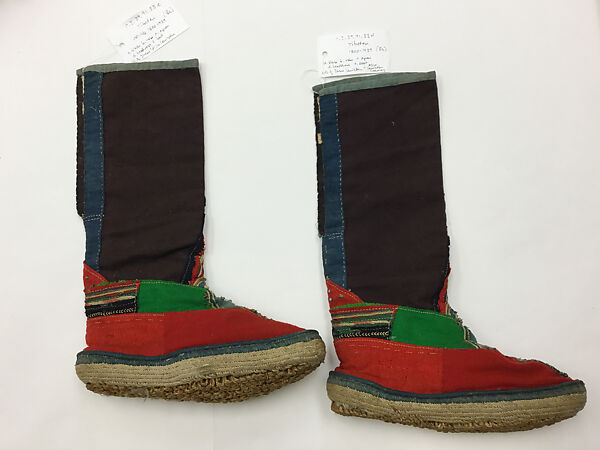 Ensemble, (a–c, e, f) silk, cotton, wool
(d) cotton, wool, clay, Tibet