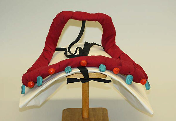 Ensemble, (a–c, e, f) silk, cotton, wool
(d) cotton, wool, clay, Tibet