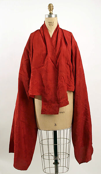 Ensemble, (a–c, e, f) silk, cotton, wool
(d) cotton, wool, clay, Tibet