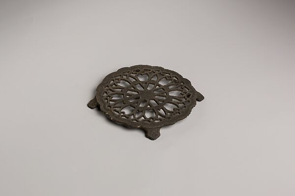 Trivet, Iron 