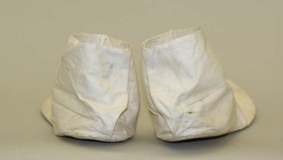 Theatrical costume, (e, f) cotton
(g) paper, Japan