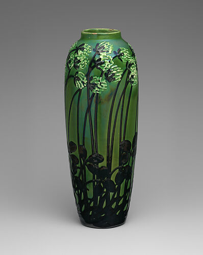 Vase with clover