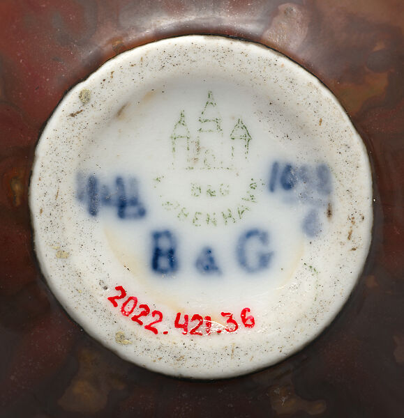 Vase with maple seed pods, Effie Hegermann-Lindencrone (Danish, 1860–1945), Glazed porcelain, Danish, Copenhagen