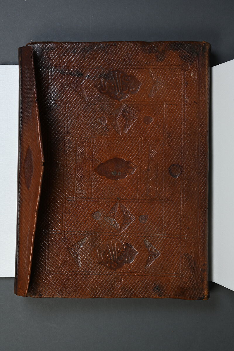 Qur'an Juz' XXVI, Ink, gold, and opaque watercolor on polychrome on paper with leather binding